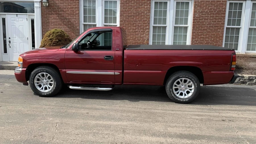 2006 GMC Sierra 2nd Gen - Image 2 of 7