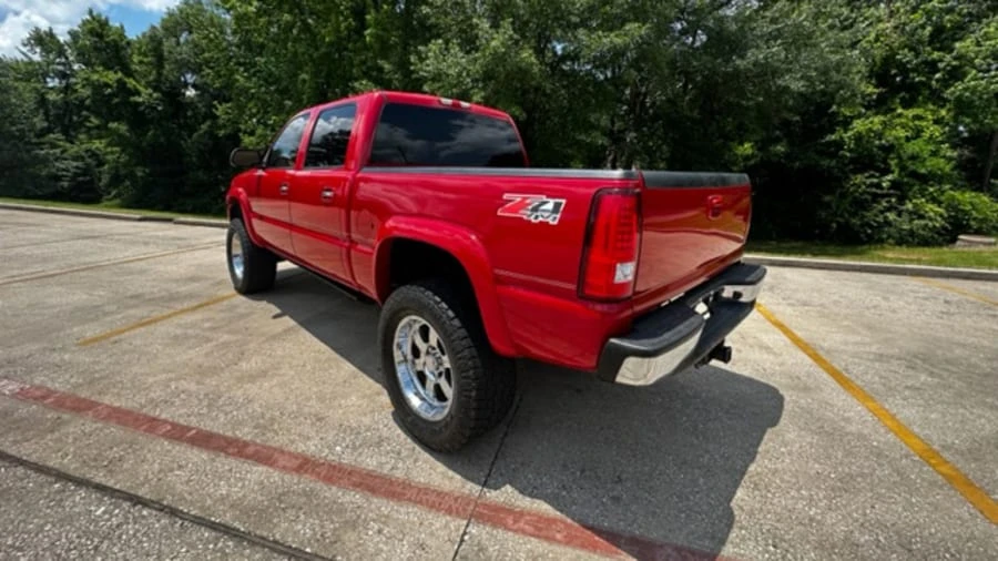 2006 GMC Sierra 2nd Gen - Image 3 of 29
