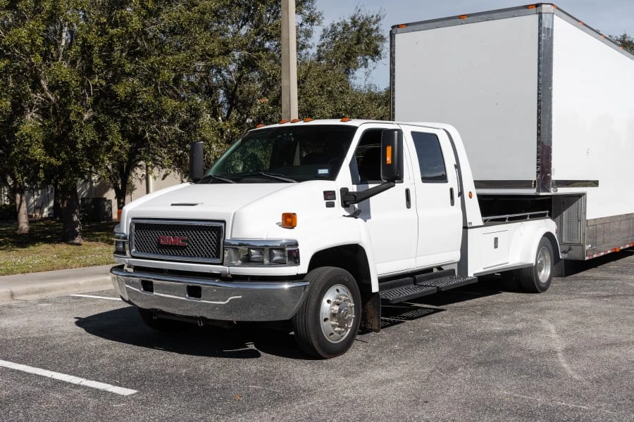 2006 GMC TopKick - Image 6 of 25