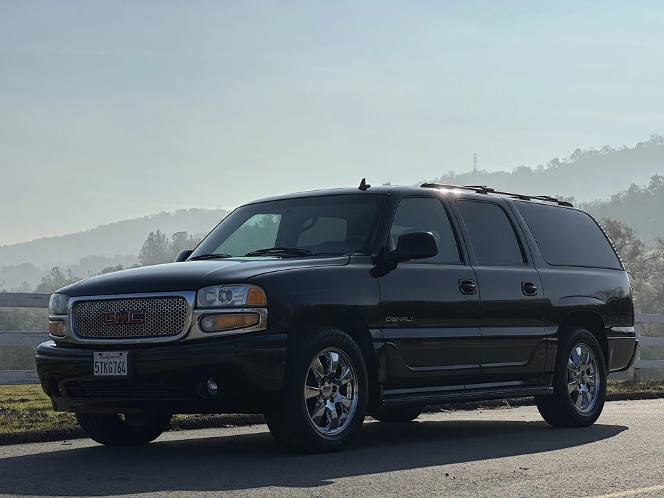 2006 GMC Yukon 2nd Gen - Image 2 of 31