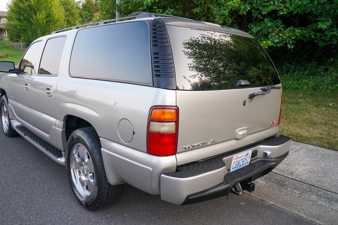 2006 GMC Yukon 2nd Gen - Image 6 of 31