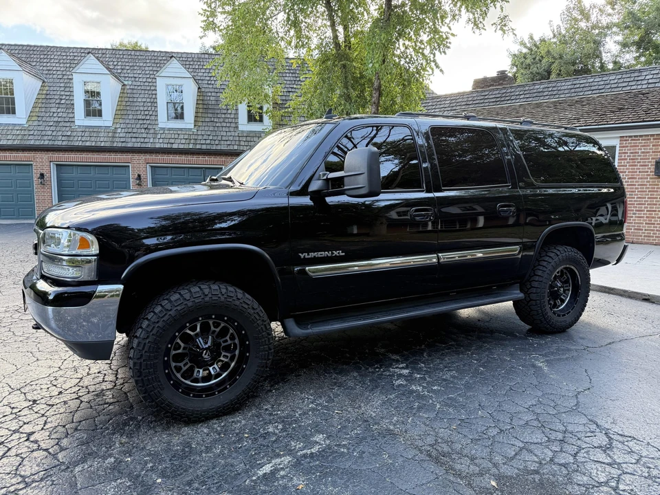 2006 GMC Yukon 2nd Gen - Image 3 of 31
