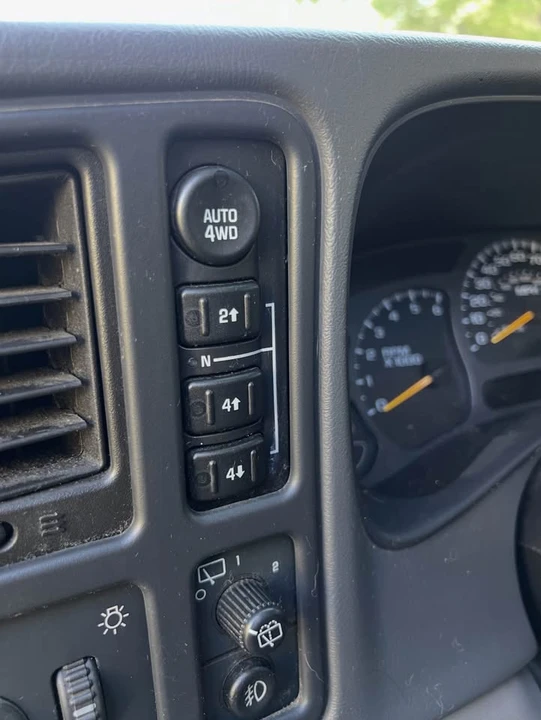 2006 GMC Yukon 2nd Gen - Image 16 of 16