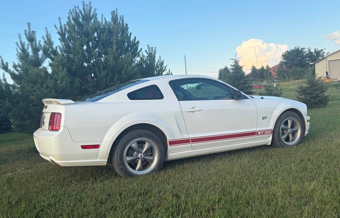 2006 Ford S197 Mustang GT - Image 2 of 5