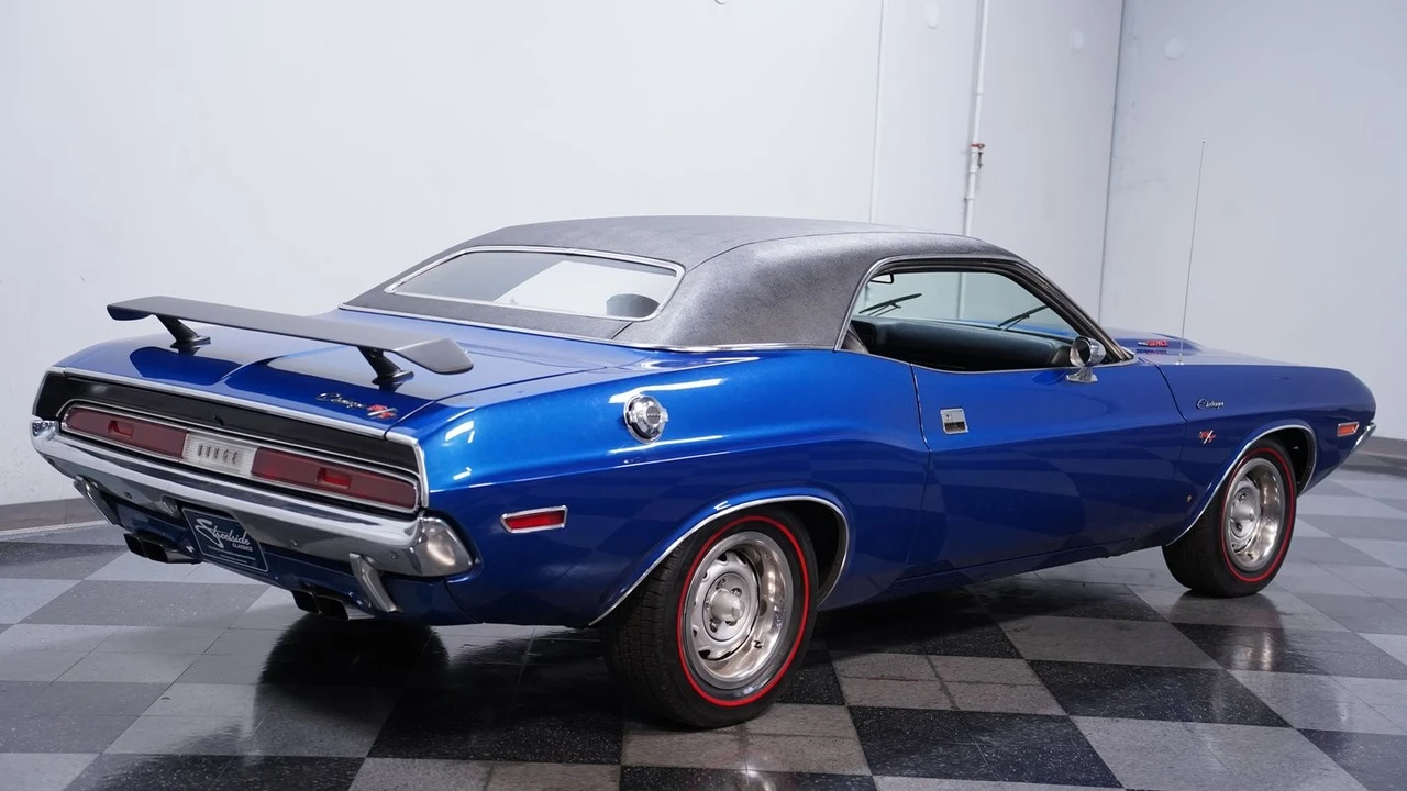 2006 Dodge Challenger - Image 11 of 12