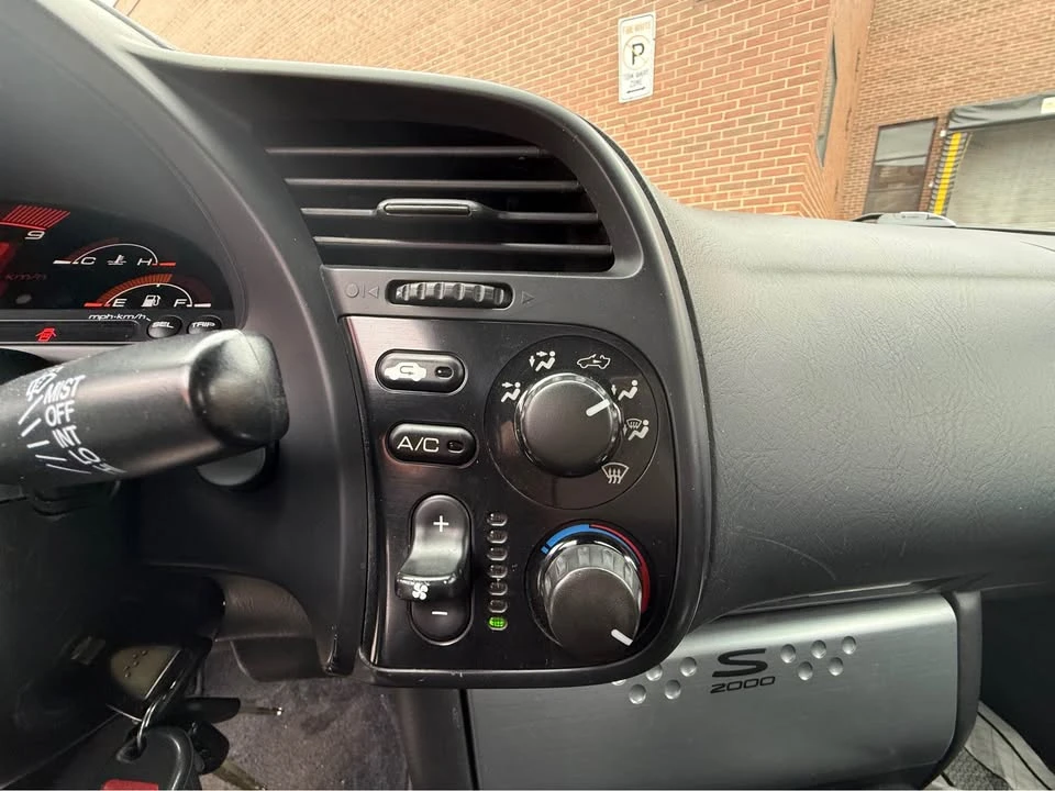 2006 Honda AP2 S2000 - Image 8 of 9