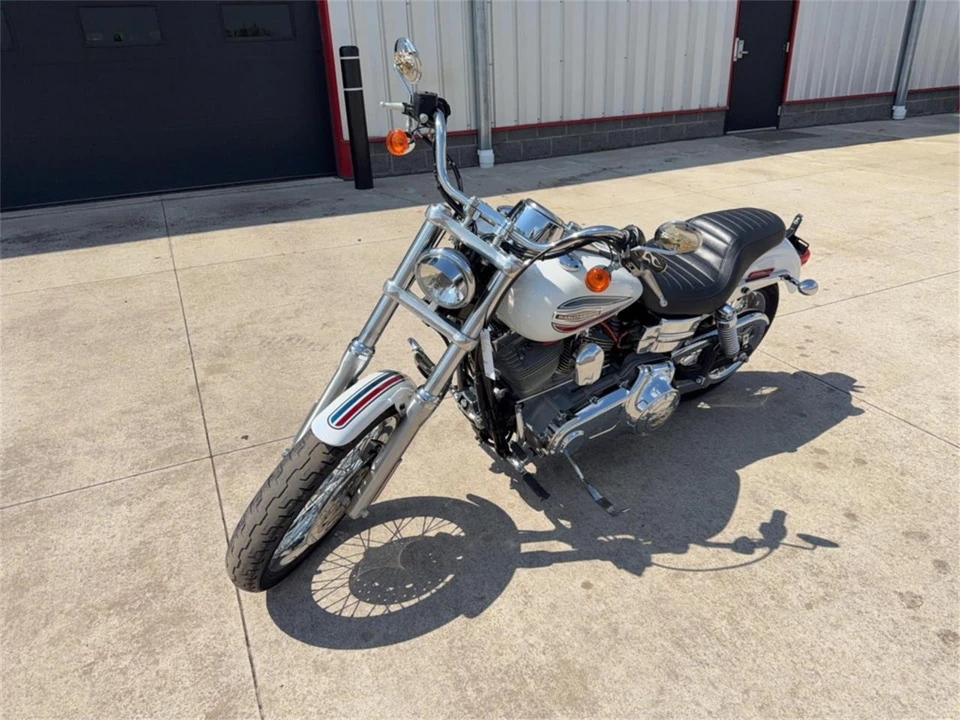 2006 Harley-Davidson Dyna Twin Cam - Image 2 of 16