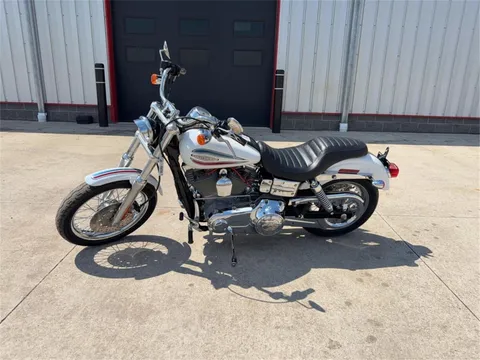2006 Harley-Davidson Dyna Wide Glide 100th Anniversary Edition