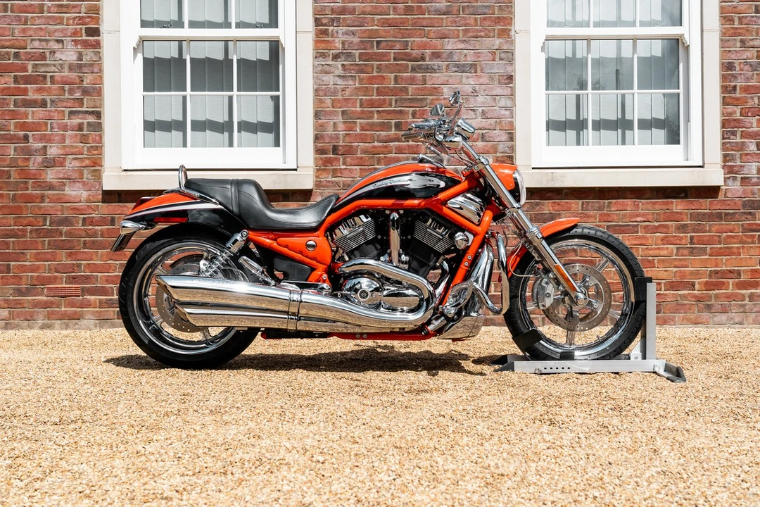 2006 Harley-Davidson V-Rod - Image 10 of 30