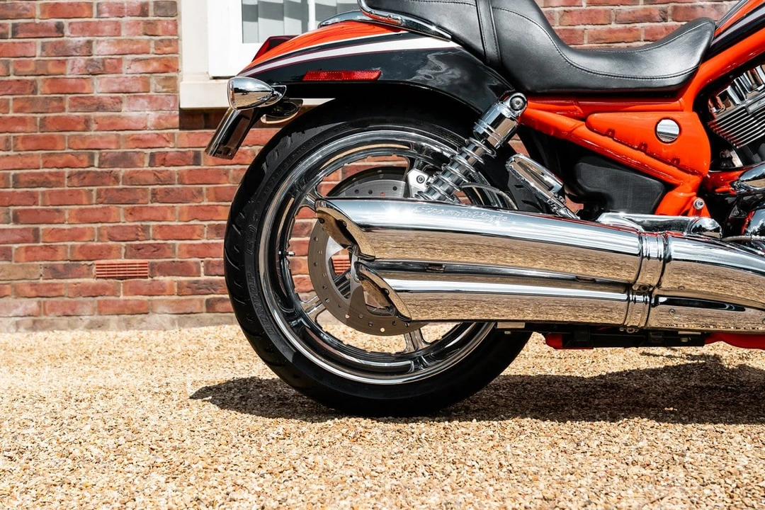 2006 Harley-Davidson V-Rod - Image 11 of 30