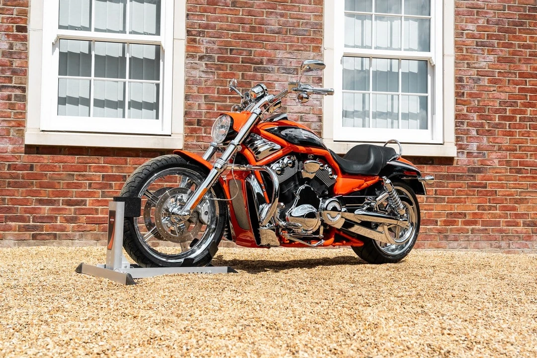 2006 Harley-Davidson V-Rod - Image 3 of 30