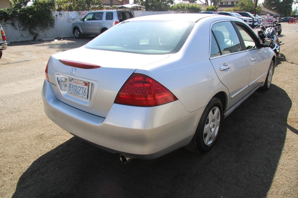 2006 Honda Accord 7th Gen - Image 7 of 21
