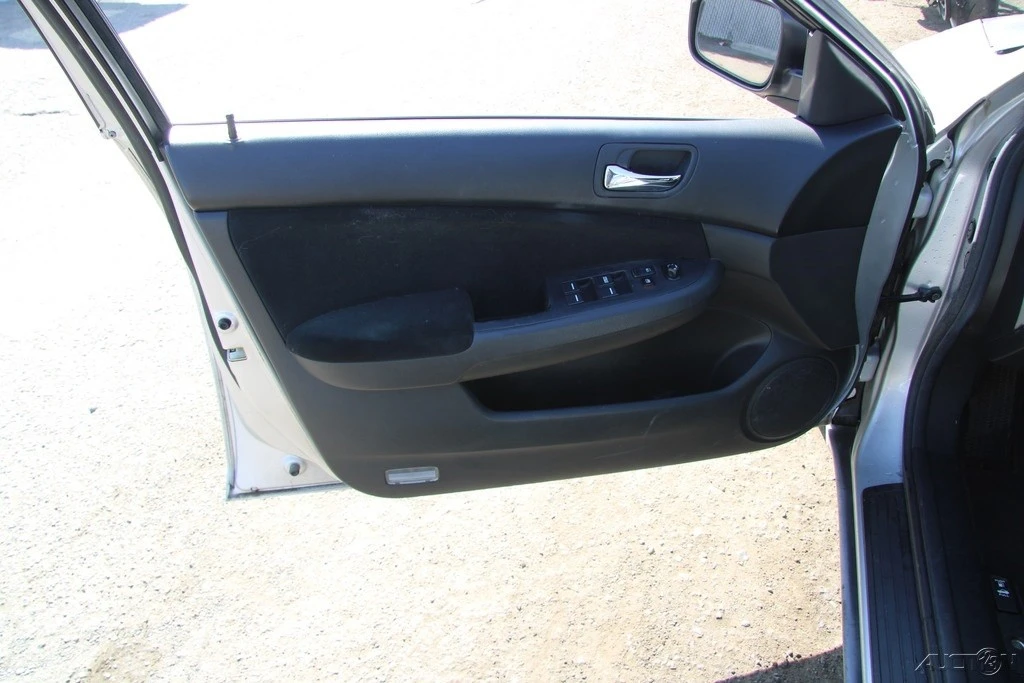 2006 Honda Accord 7th Gen - Image 13 of 21