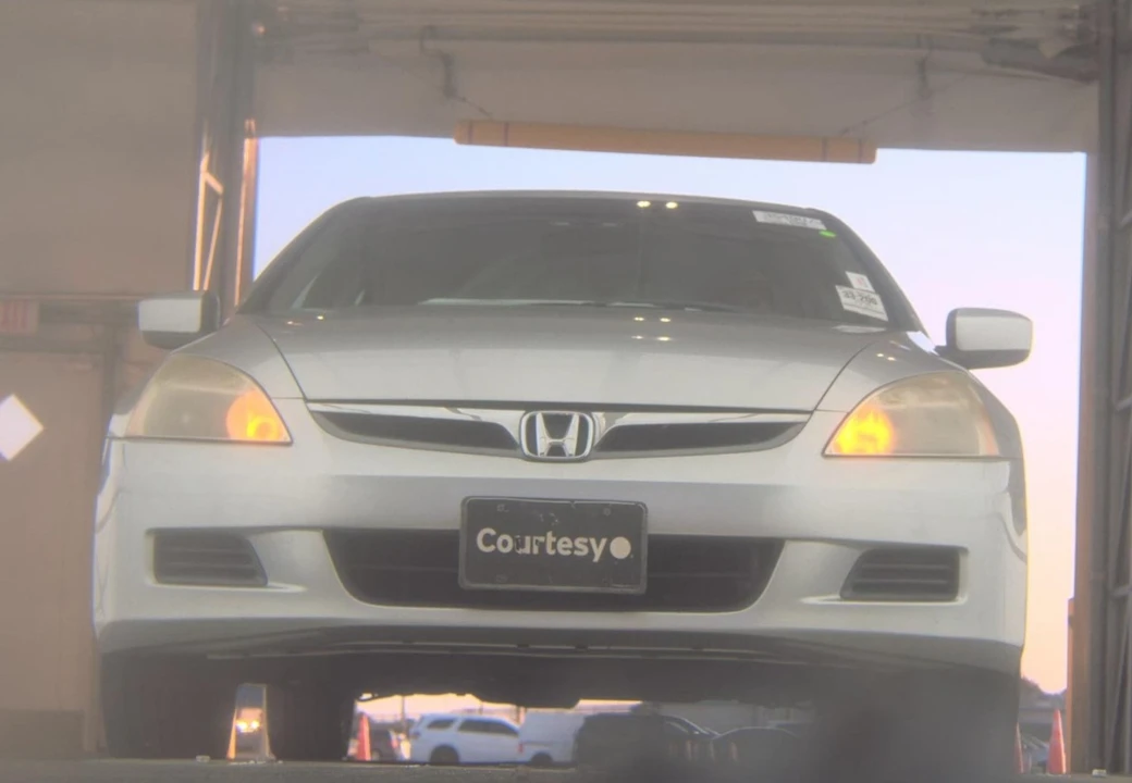 2006 Honda Accord 7th Gen - Image 8 of 19