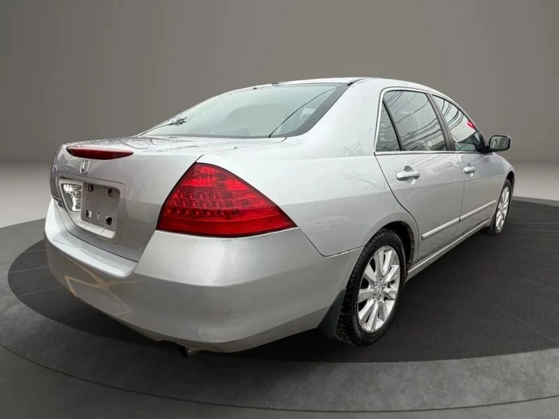 2006 Honda Accord 7th Gen - Image 5 of 12