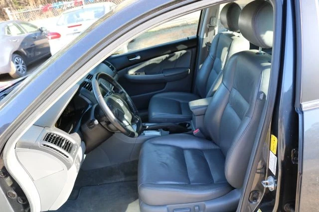 2006 Honda Accord 7th Gen - Image 9 of 17