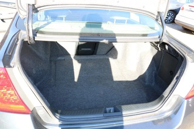2006 Honda Accord 7th Gen - Image 16 of 17