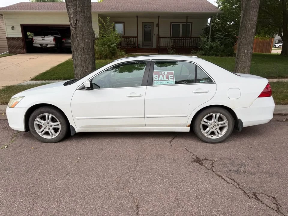 2006 Honda Accord 7th Gen - Image 2 of 9