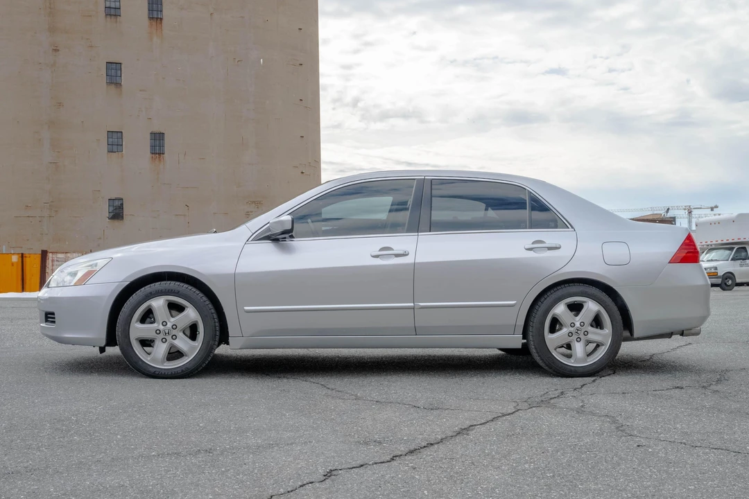 2006 Honda Accord 7th Gen - Image 3 of 31