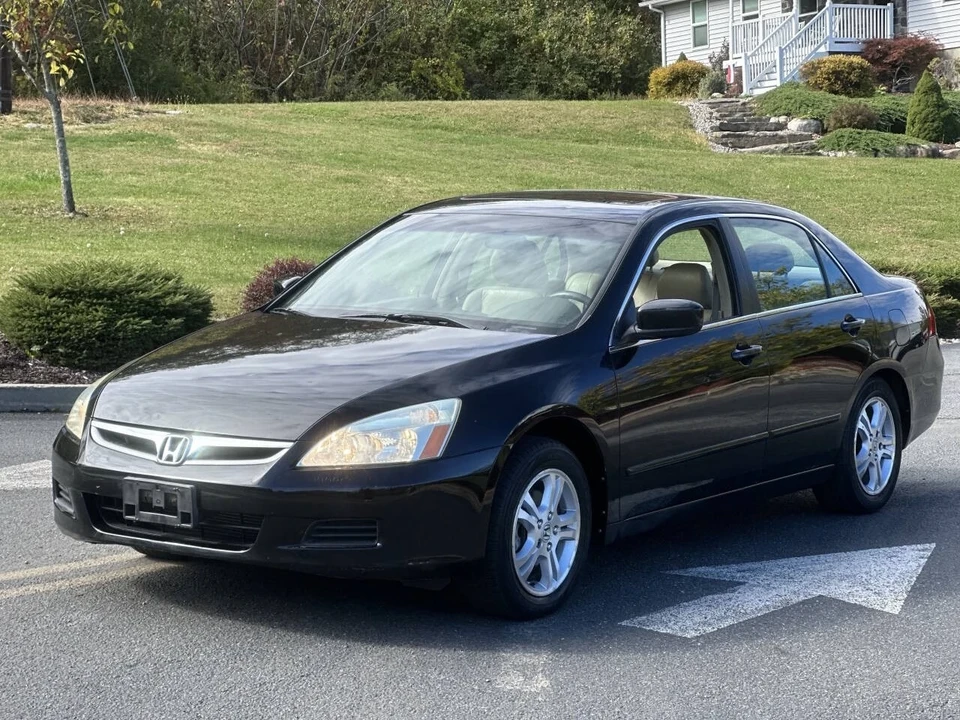 2006 Honda Accord 7th Gen - Image 3 of 12