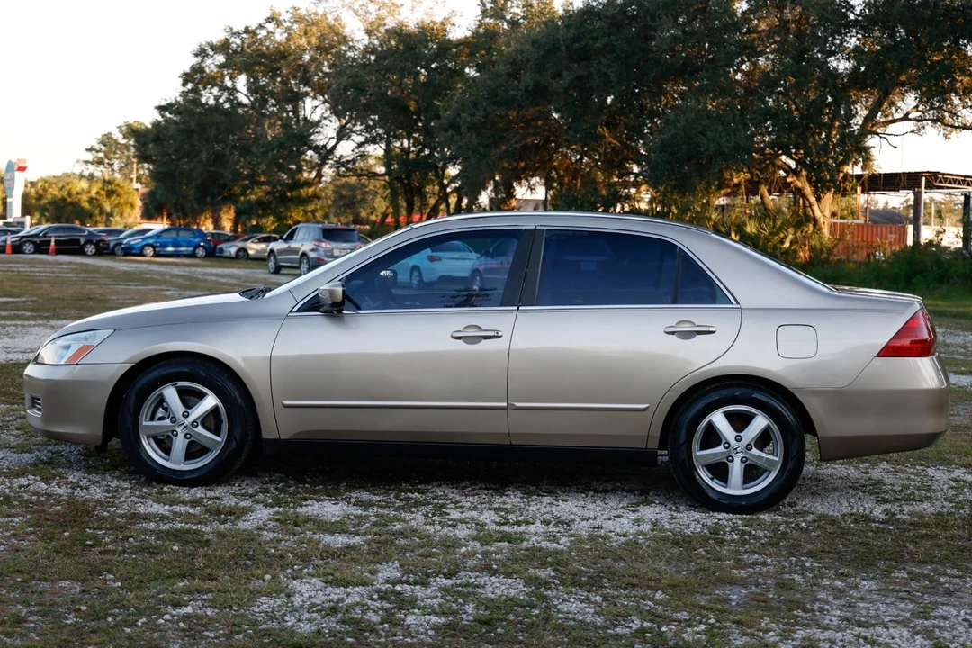 2006 Honda Accord 7th Gen - Image 3 of 12