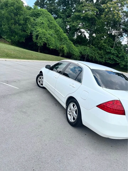 2006 Honda Accord 7th Gen - Image 5 of 9
