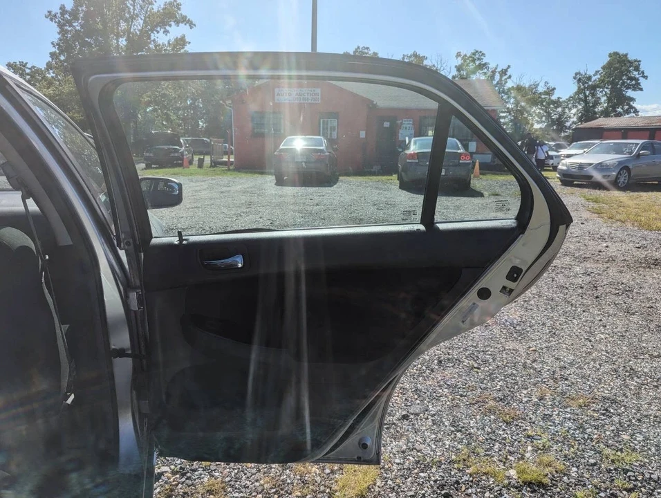 2006 Honda Accord 7th Gen - Image 16 of 21
