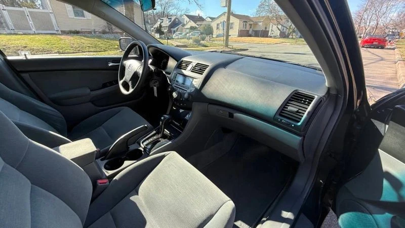 2006 Honda Accord 7th Gen - Image 6 of 9