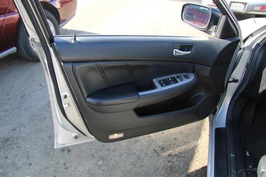 2006 Honda Accord 7th Gen - Image 14 of 21