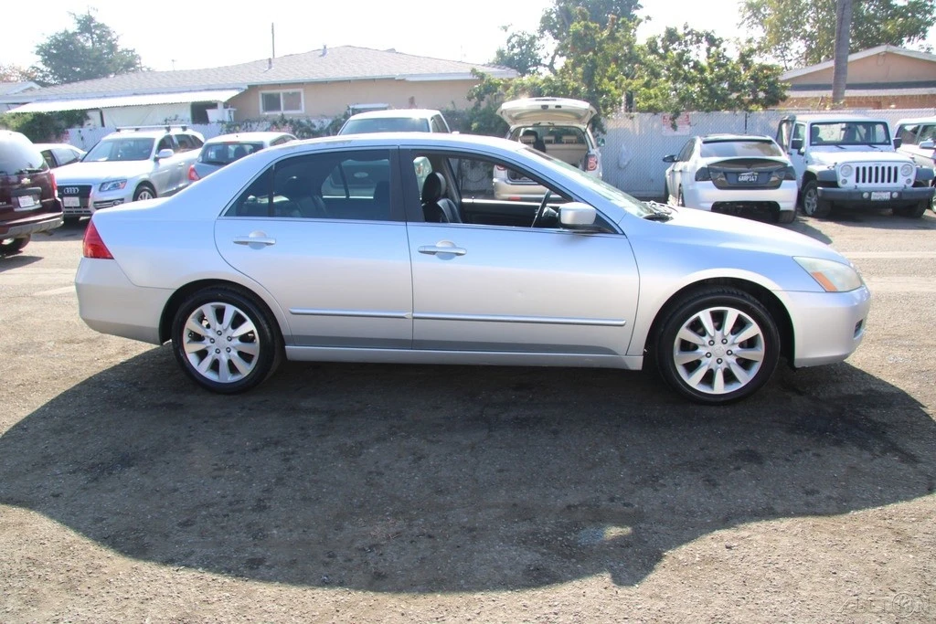 2006 Honda Accord 7th Gen - Image 8 of 21