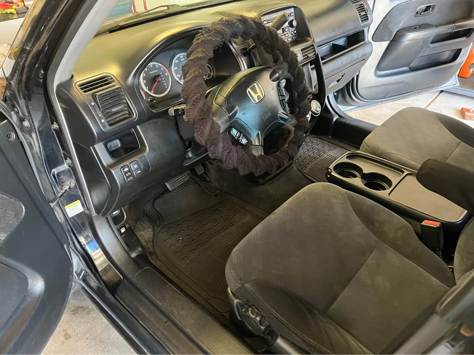 2006 Honda CR-V 2nd Gen - Image 10 of 16