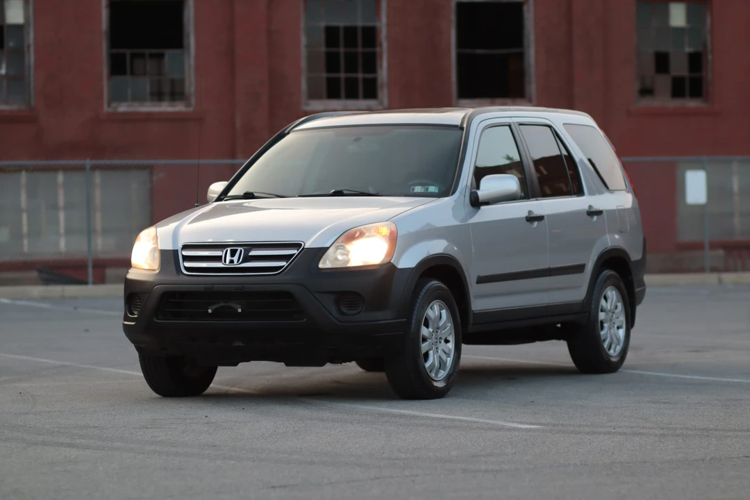 2006 Honda CR-V 2nd Gen - Image 5 of 31