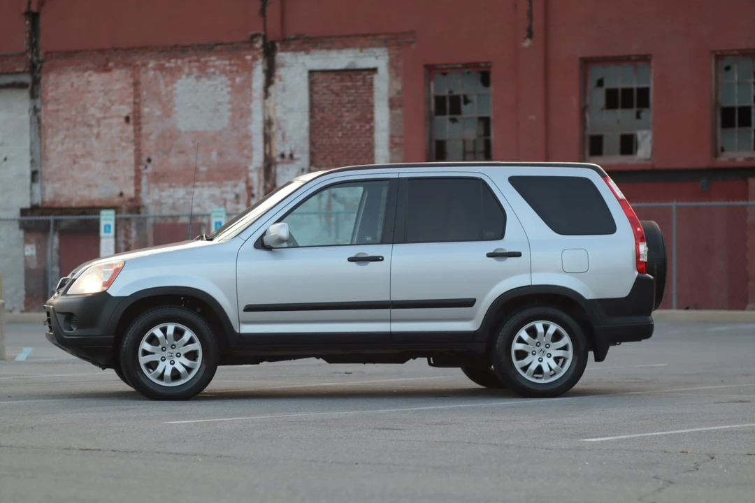 2006 Honda CR-V 2nd Gen - Image 16 of 31