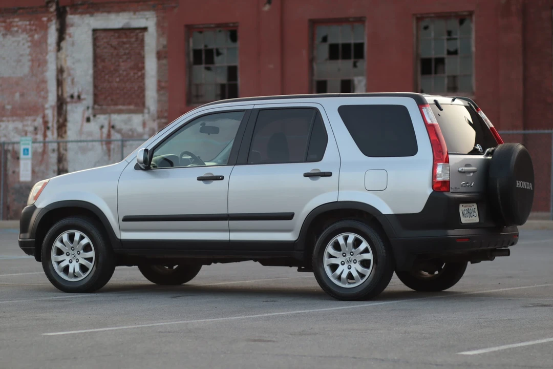 2006 Honda CR-V 2nd Gen - Image 25 of 31