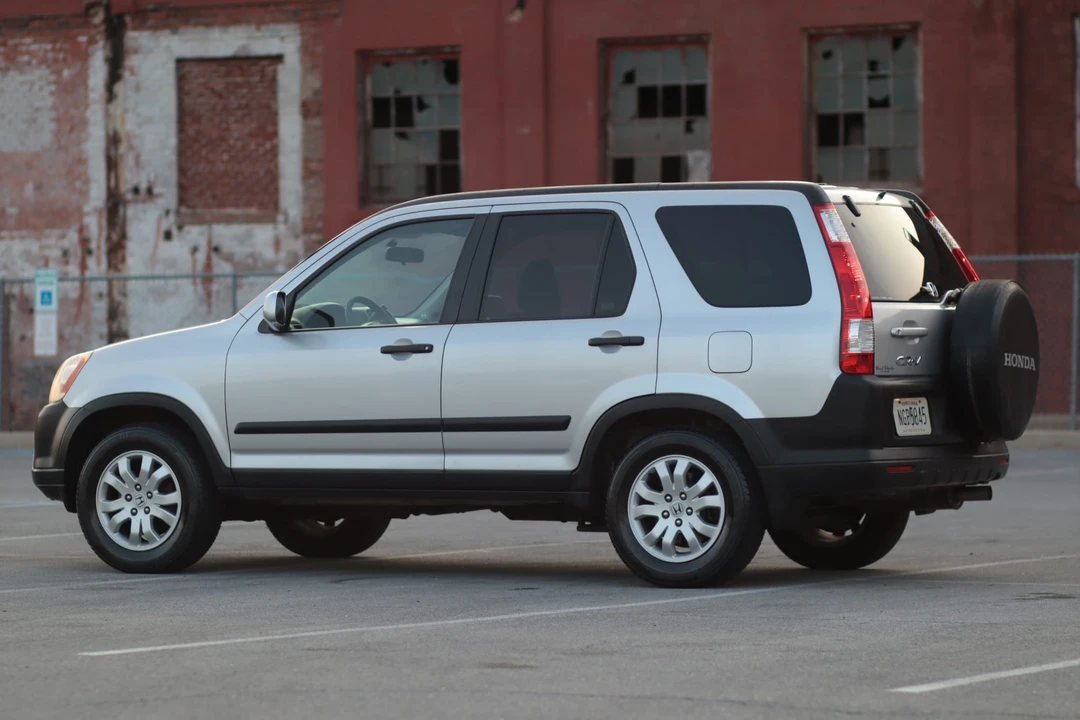 2006 Honda CR-V 2nd Gen - Image 26 of 31