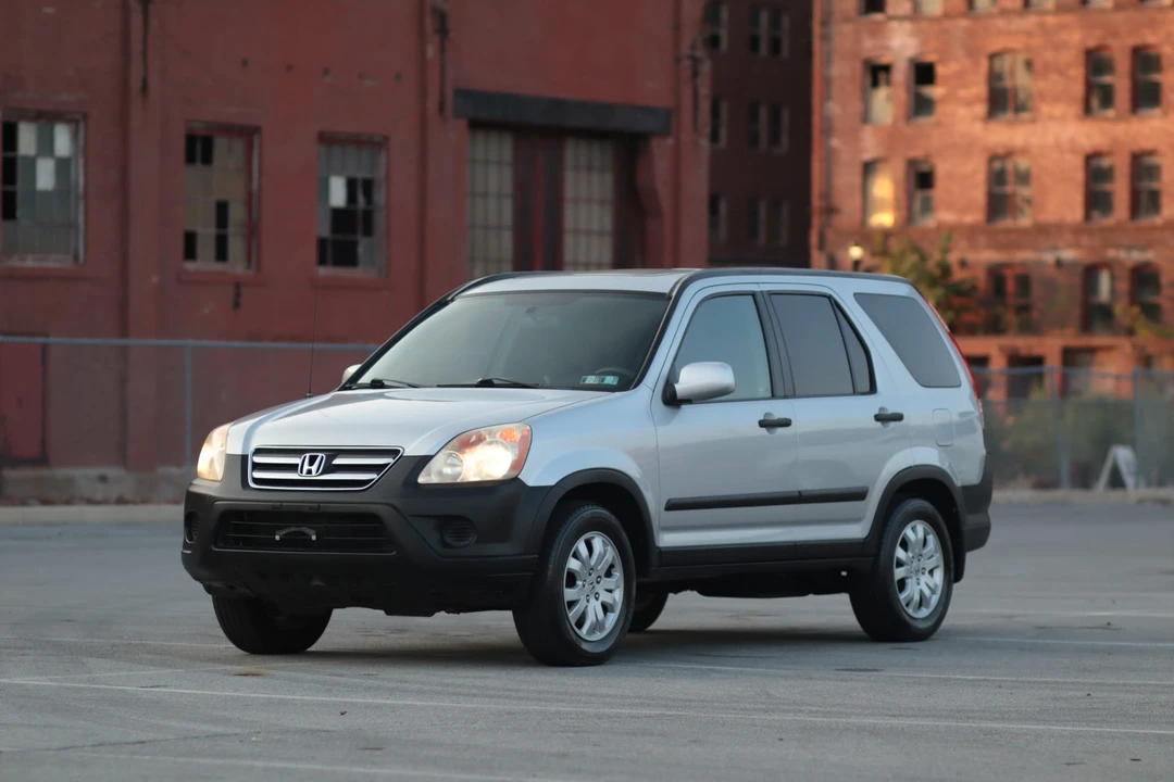 2006 Honda CR-V 2nd Gen - Image 6 of 31