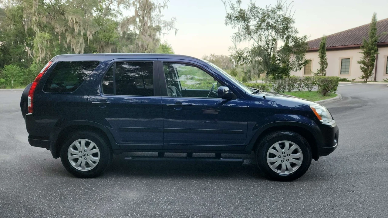 2006 Honda CR-V 2nd Gen - Image 12 of 31