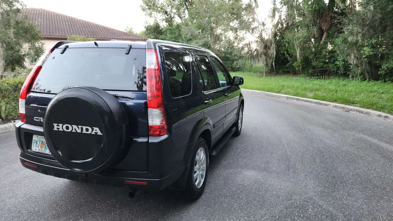 2006 Honda CR-V 2nd Gen - Image 14 of 31