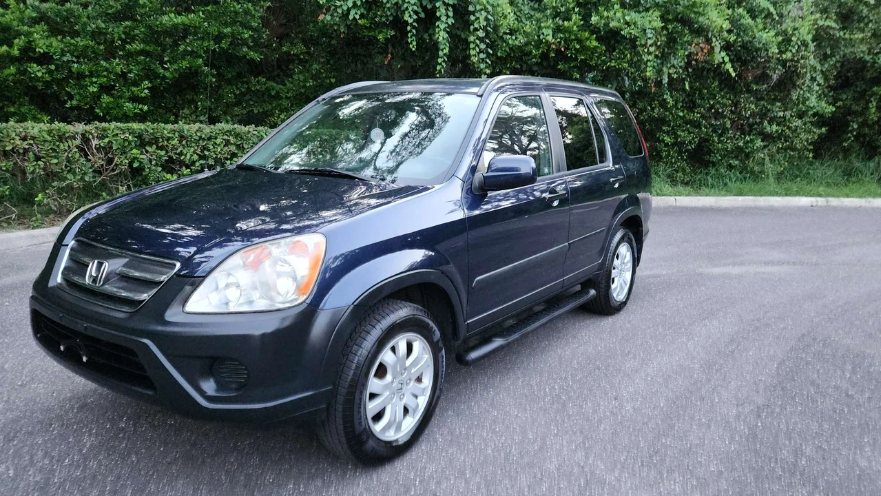 2006 Honda CR-V 2nd Gen - Image 3 of 31