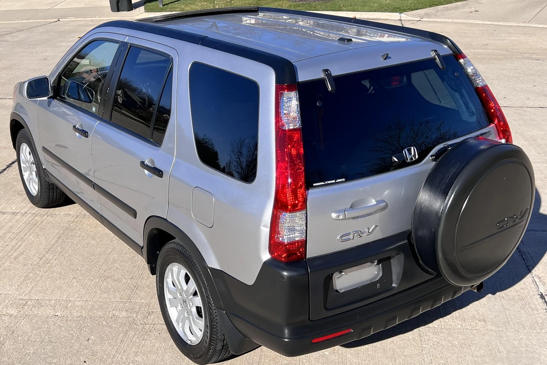 2006 Honda CR-V 2nd Gen - Image 5 of 5