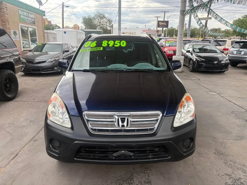 2006 Honda CR-V 2nd Gen - Image 2 of 15