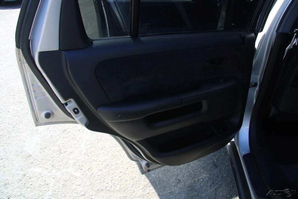 2006 Honda CR-V 2nd Gen - Image 19 of 21