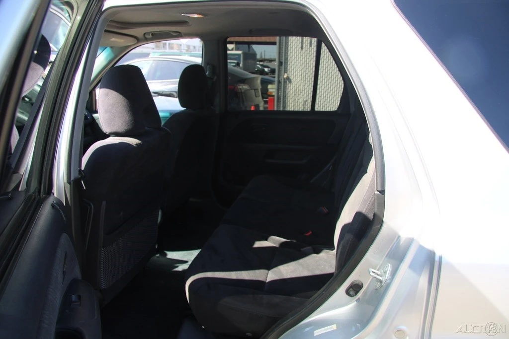 2006 Honda CR-V 2nd Gen - Image 20 of 21