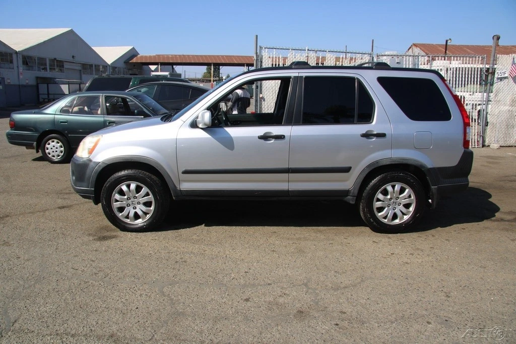 2006 Honda CR-V 2nd Gen - Image 3 of 21