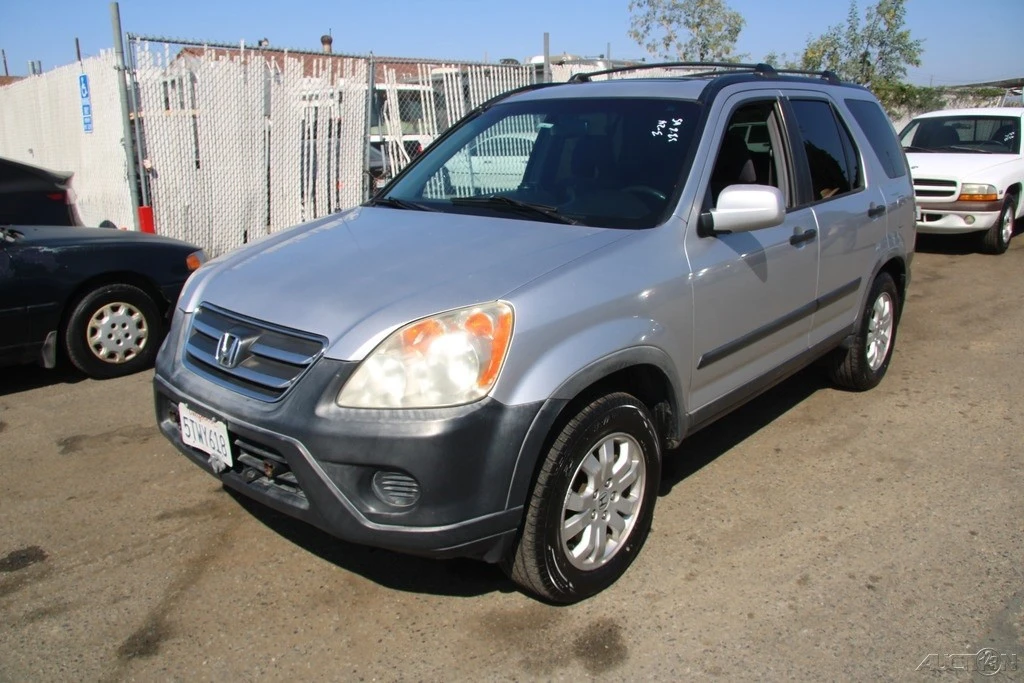 2006 Honda CR-V 2nd Gen - Image 2 of 21