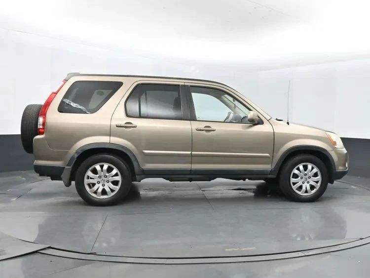 2006 Honda CR-V 2nd Gen - Image 4 of 12