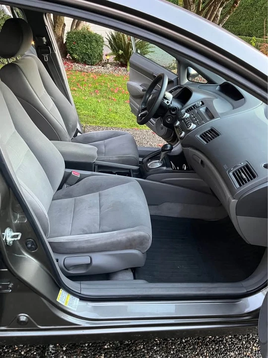2006 Honda Civic 8th Gen - Image 8 of 13