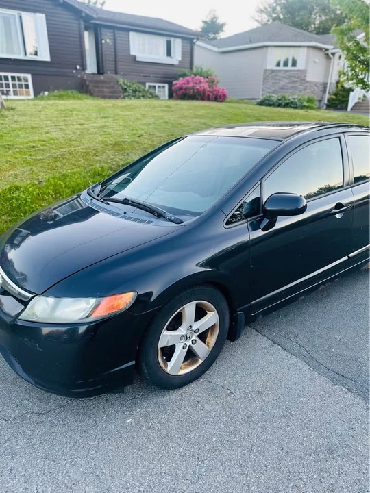 2006 Honda Civic 8th Gen - Image 2 of 3