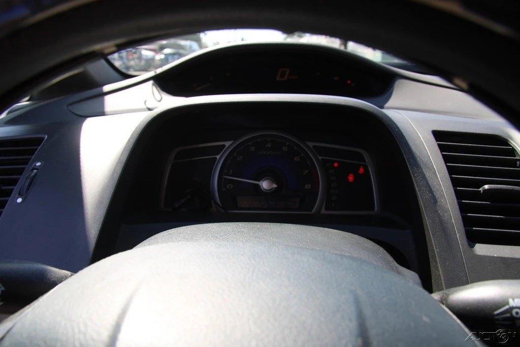 2006 Honda Civic 8th Gen - Image 16 of 21