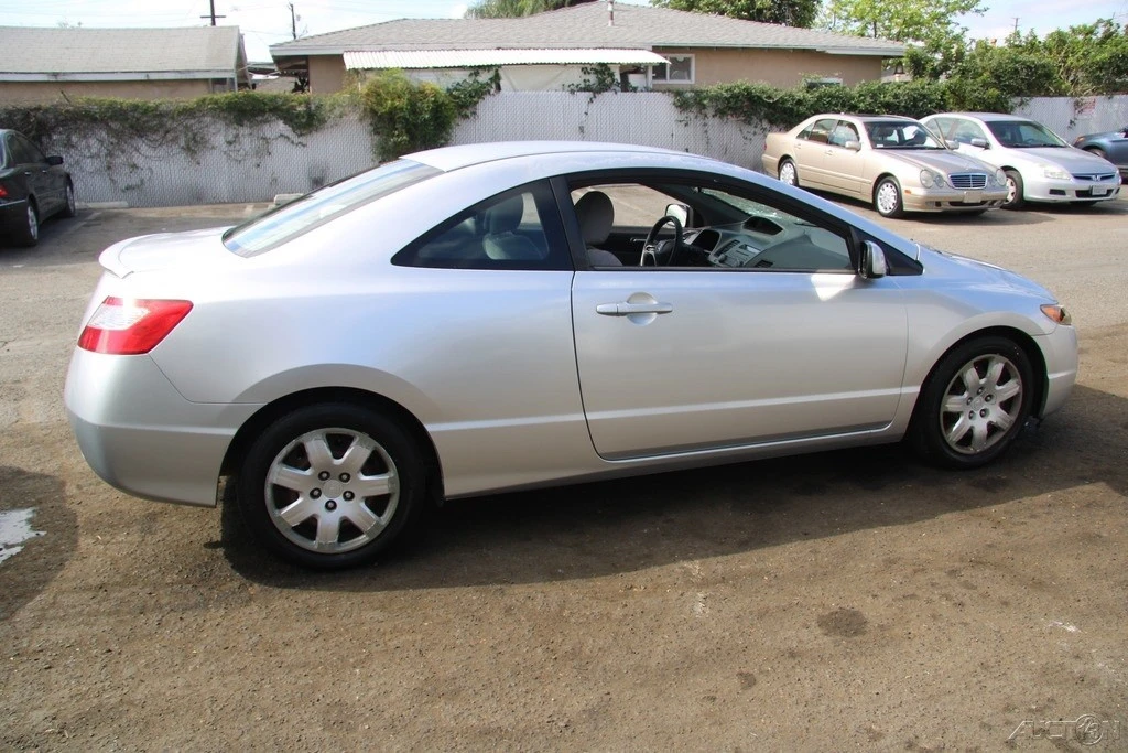 2006 Honda Civic 8th Gen - Image 9 of 21